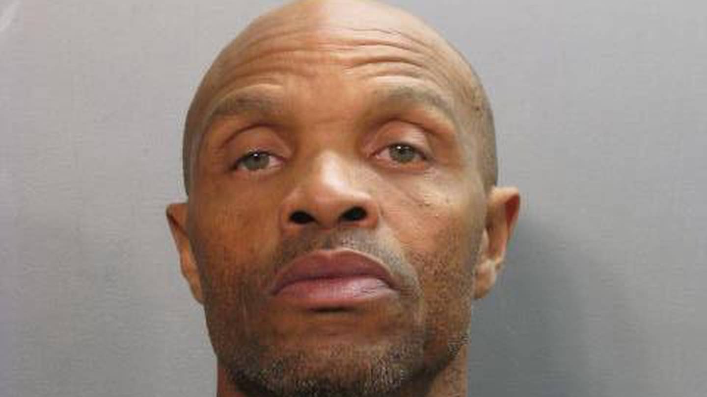Jacksonville Sheriff's Office searching for escaped inmate Action